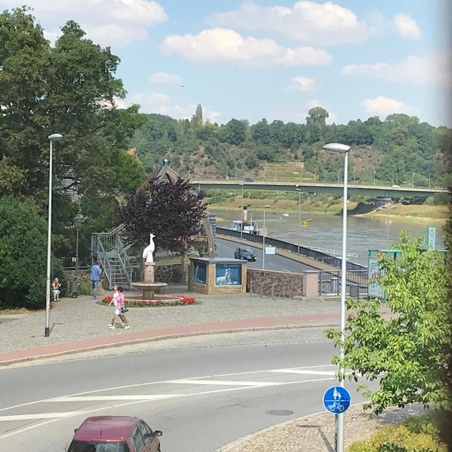 At Old Town Bridge Altstadt, Elbestrand, Fahrradweg, Schiffsanleger Apartment