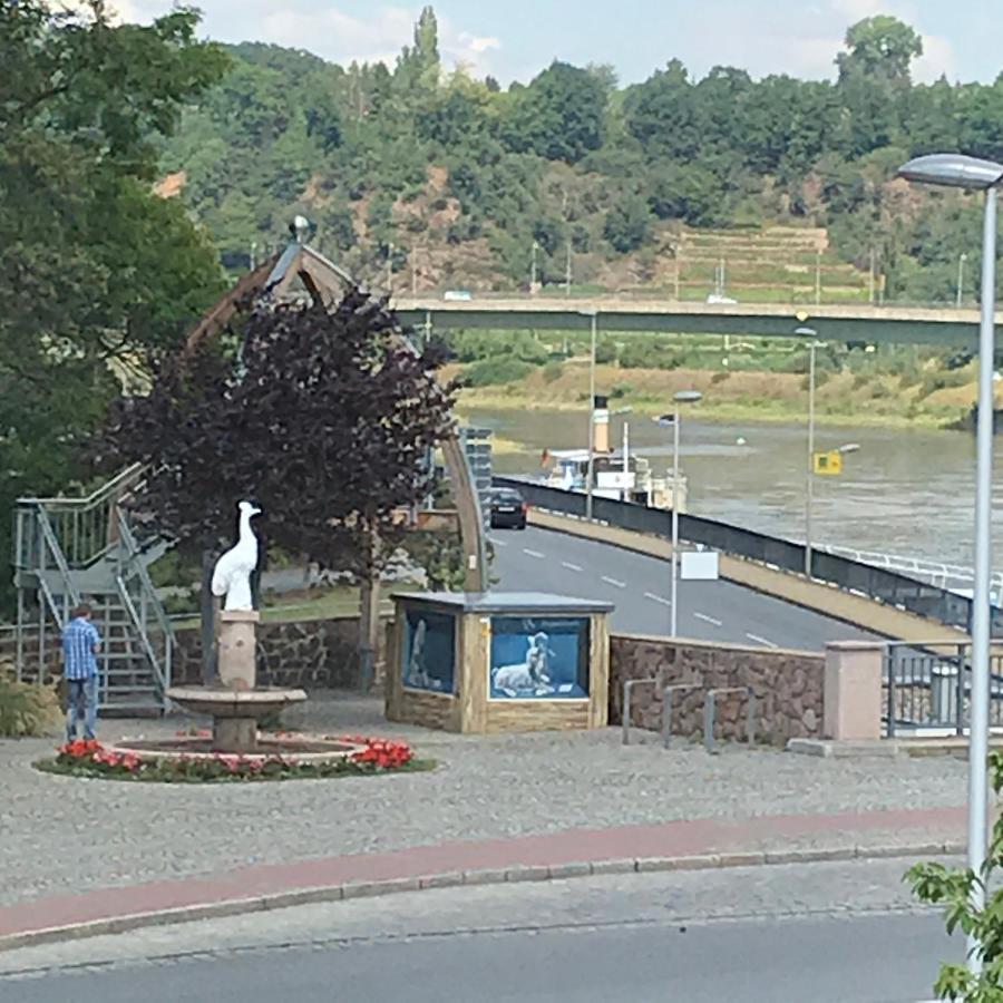 At Old Town Bridge Altstadt, Elbestrand, Fahrradweg, Schiffsanleger Apartment *