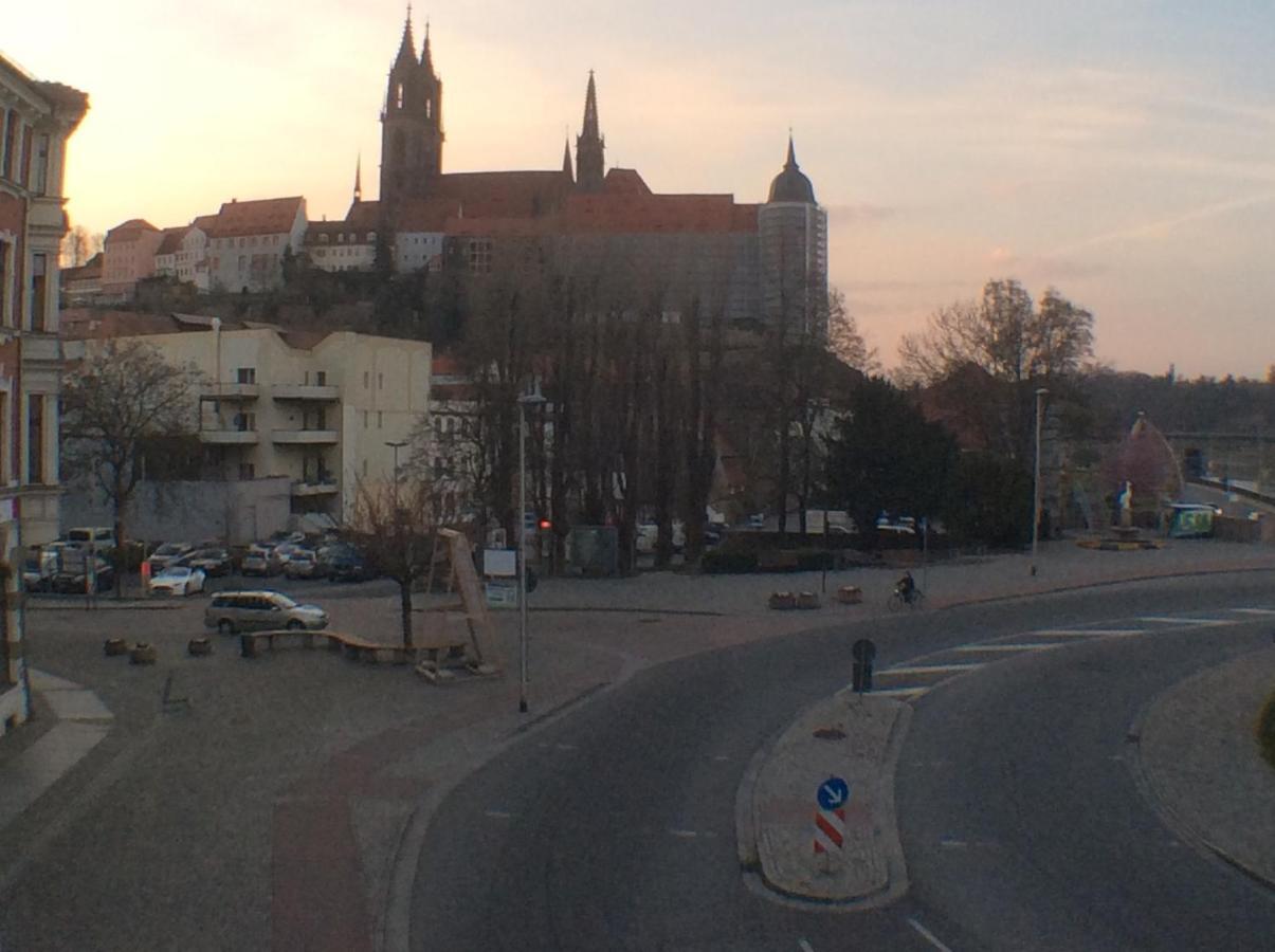 At Old Town Bridge Altstadt, Elbestrand, Fahrradweg, Schiffsanleger Meißen